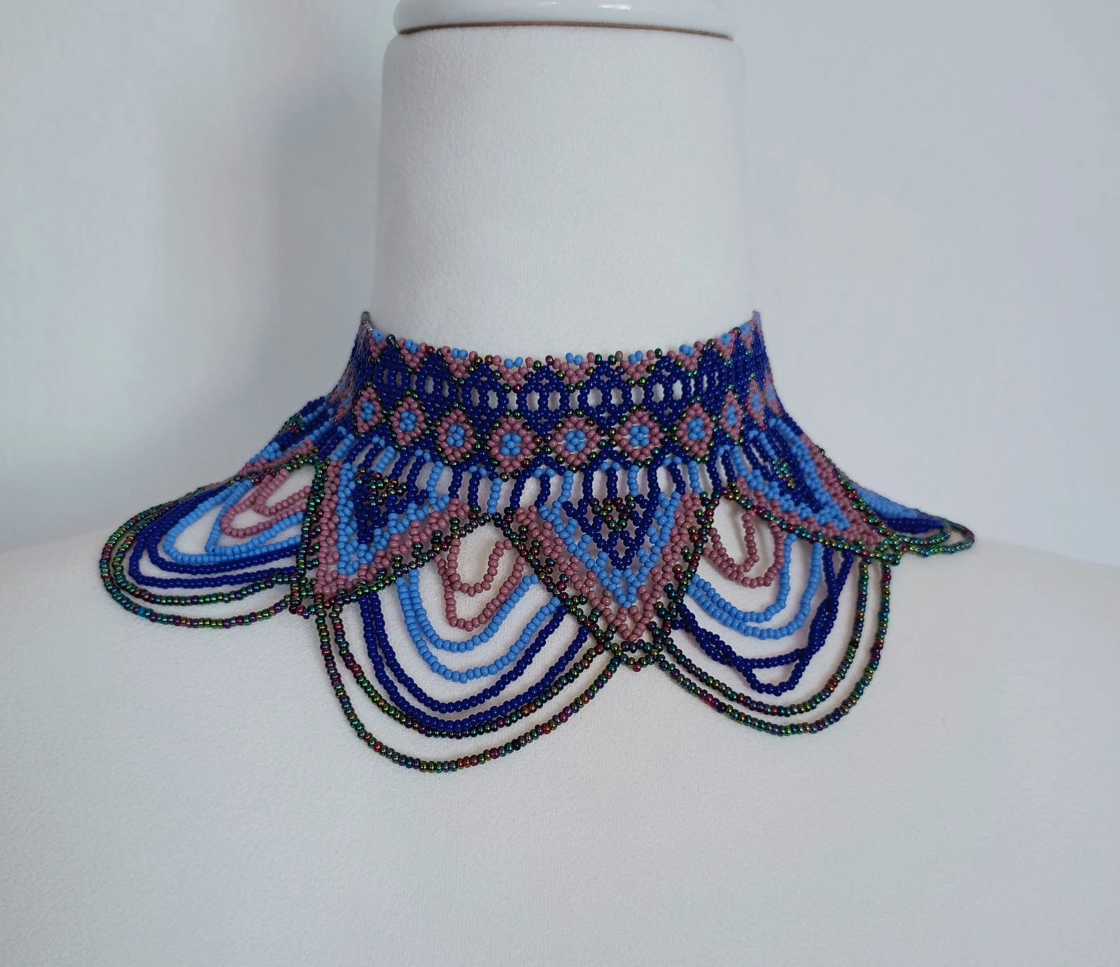 Collar étnico hecho a mano 